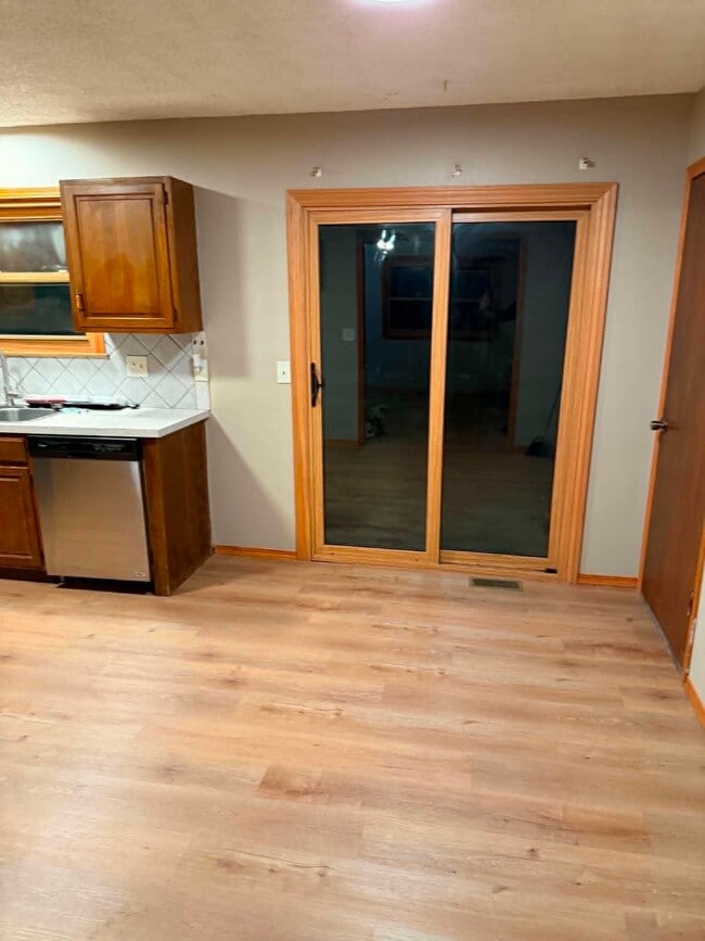 Photo - 208 N Marlen Ct