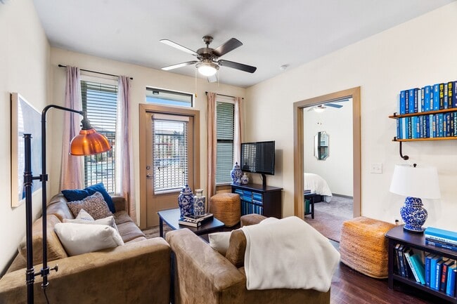 Building Photo - The Domain at Columbia