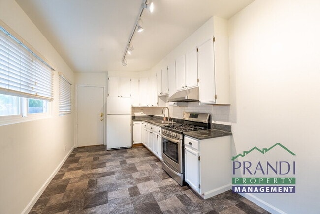 Photo - 2074 5th Avenue