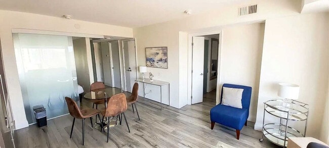 Photo - 155 Yorkville Ave Unit SI ID1559019P