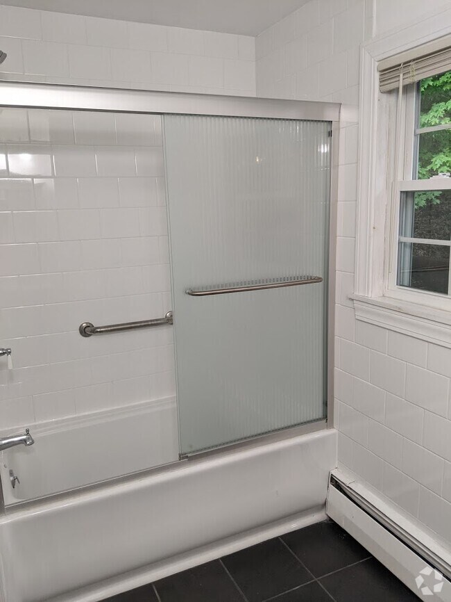 Building Photo - 409 Lowell Ave Unit 2 Rental