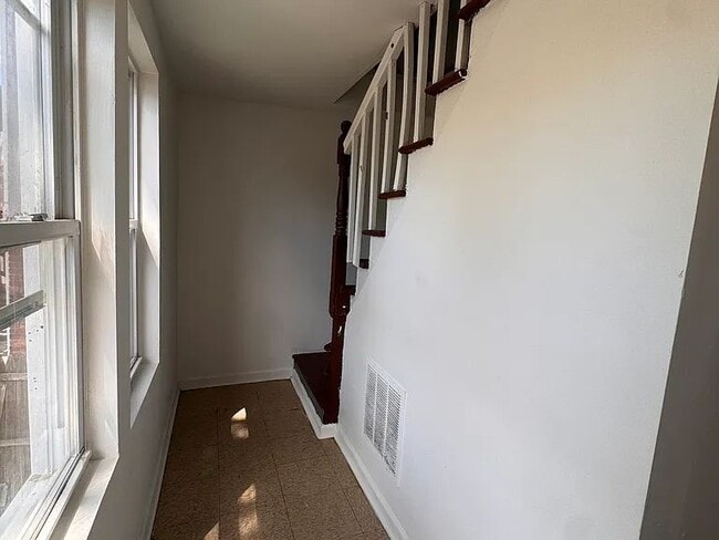 Photo - 32 Auburn St Unidad #2