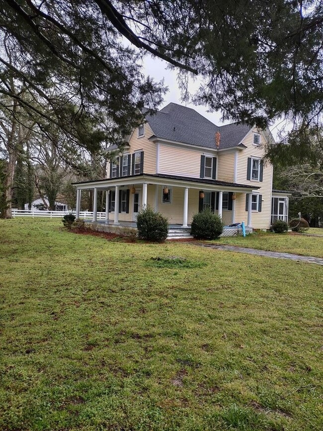 Building Photo - 35448 Windingdale Dr