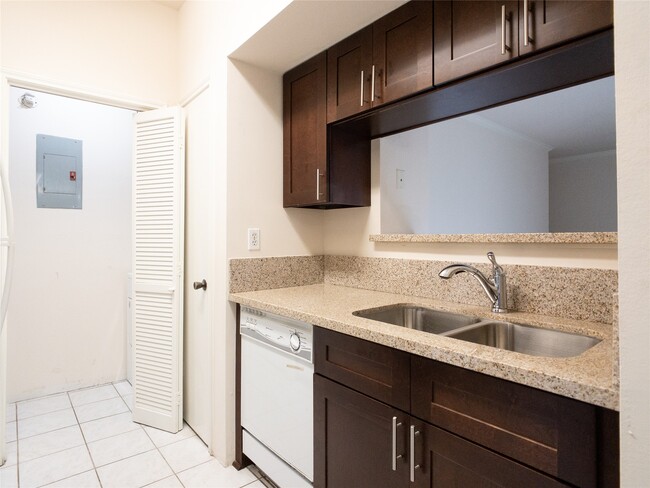 Photo - 6500 Harbor Town Dr Unit 3205