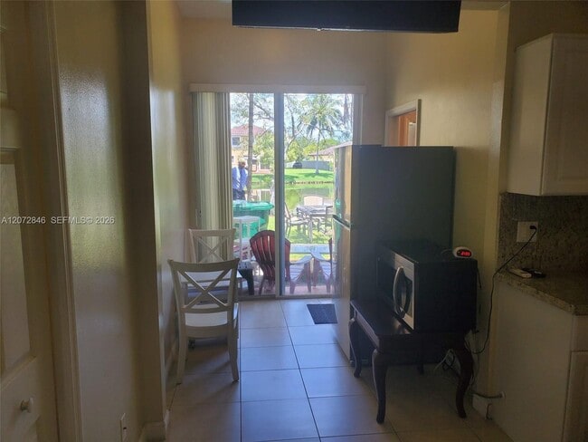 Photo - 14093 SW 53rd St Unidad 0