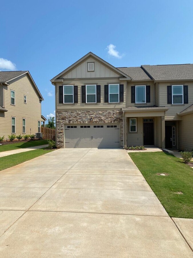 Coming soon in Crawford Creek!! Beautiful ... - Coming soon in Crawford Creek!! Beautiful ... House