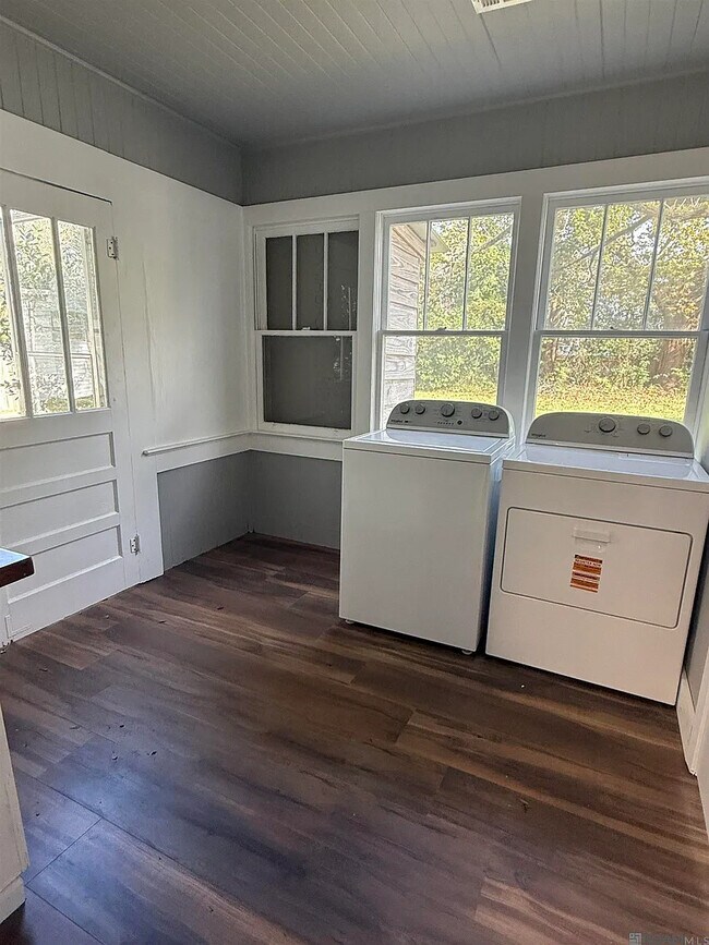 Photo - 108 St Jude St