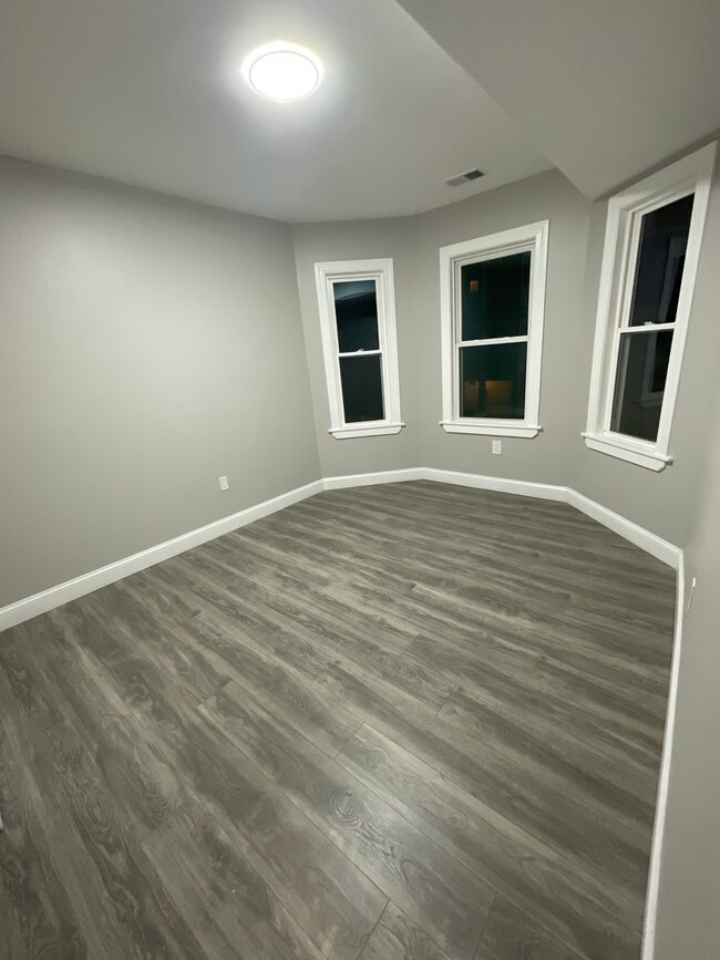 Primary Bedroom - 52 Woolson St
