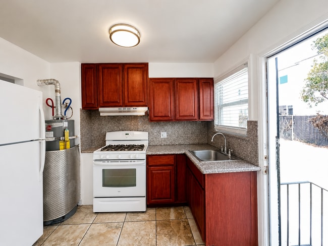 Building Photo - 1503 Unit 1503