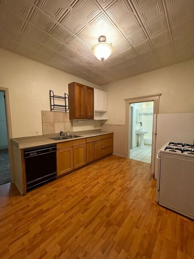 Photo - 207 Midway Ave Unit 4