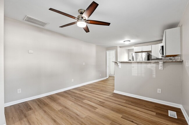 Photo - 4 Mims Ave