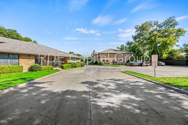 1939 Cranford Dr Unidad 102