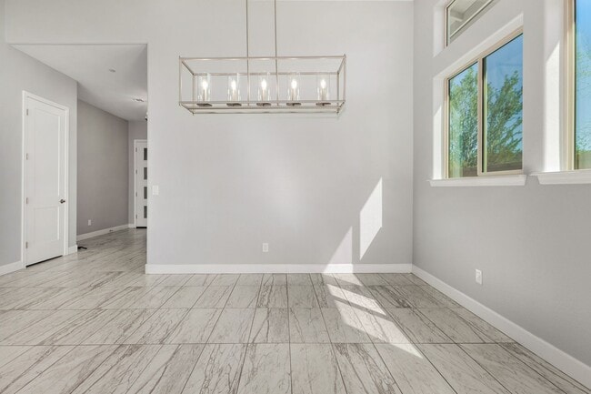 Photo - STUNNING HOME IN PEORIA