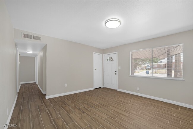 Building Photo - 416 Rossmoyne Ave Rental