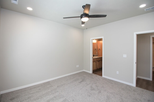 Wheatridge Apartments & Townhomes