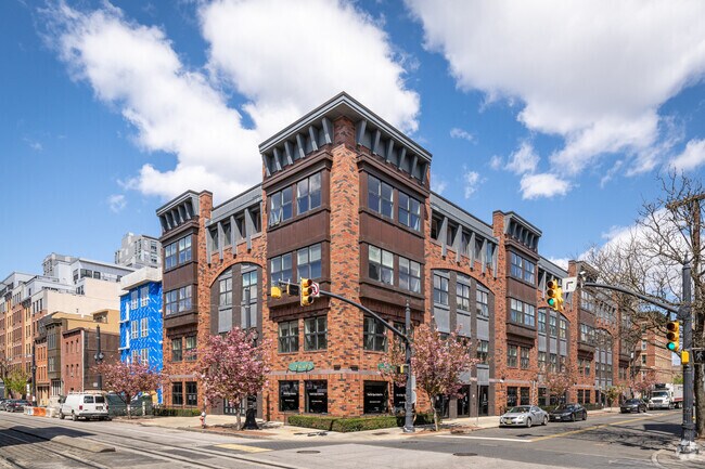 Exterior - Liberty Pointe Apartments