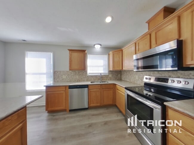 Photo - 910 S Shore Ct