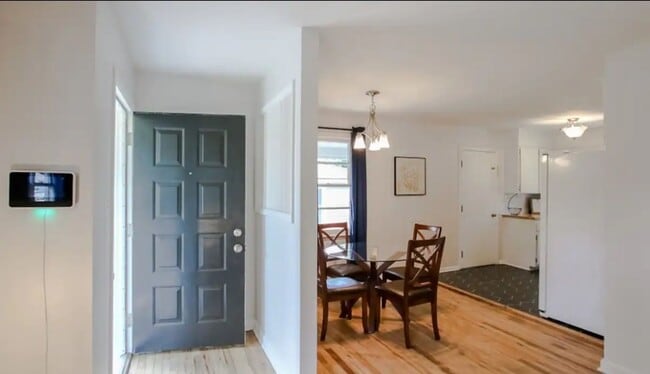 Photo - 2 Bed 1 Bath Home close to Memorial Hospital!