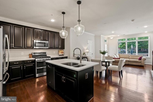 Photo - 1102 Ribbon Limestone Terrace SE