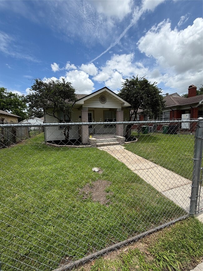 Photo - 111 Inlane St