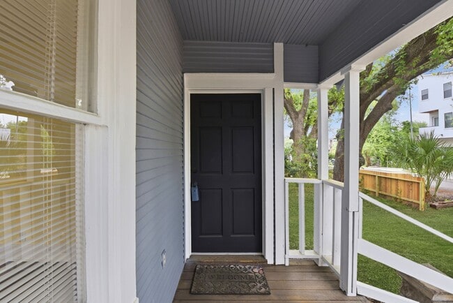 Photo - 5114 Schuler St