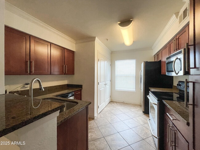 Photo - 2025 E CAMPBELL Ave Unit 312
