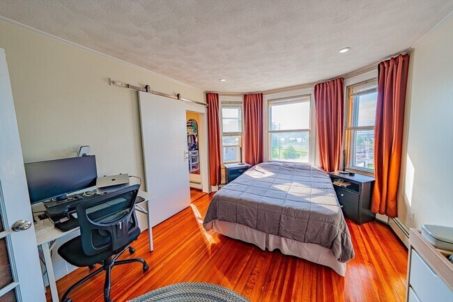 Photo - 309 Lexington St Unit 3