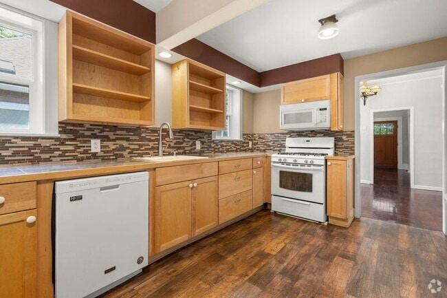 Building Photo - 4927 S Corbett Ave Rental