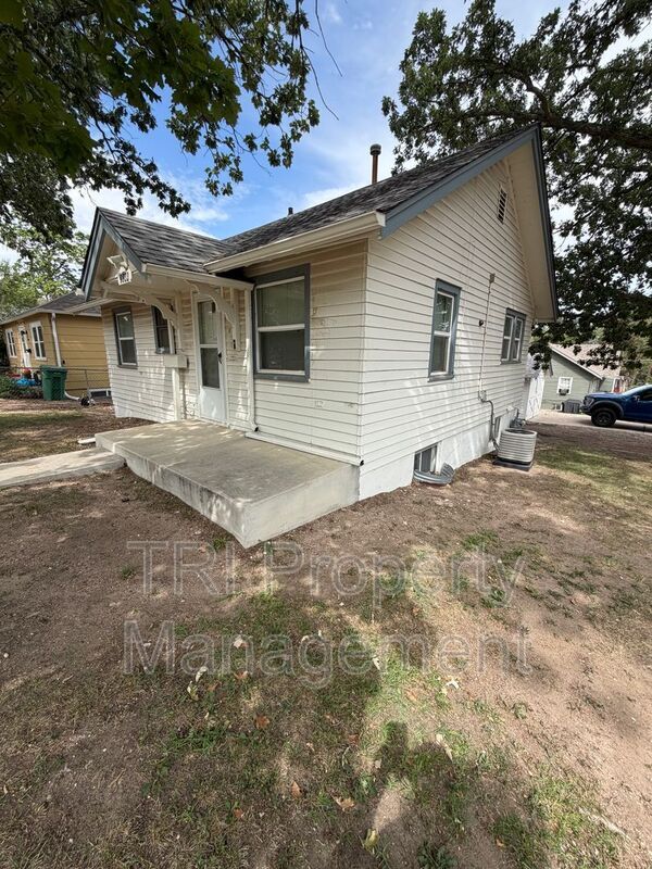 Photo - 2044 10th Ave