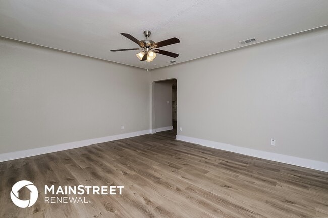 Photo - 6437 30th Way N