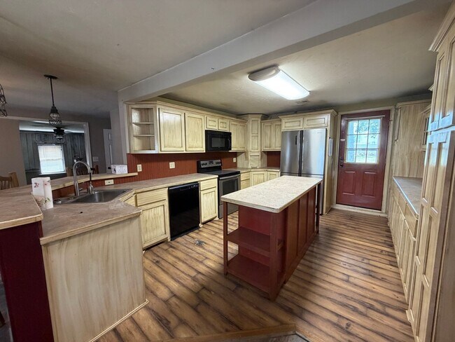 Photo - 418 F St SE Unit 418 F SE