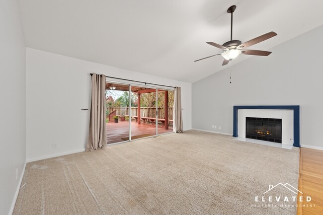 Photo - 2529 Buss Dr