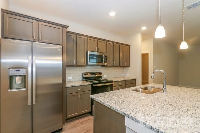 2414 Cohorn Trl