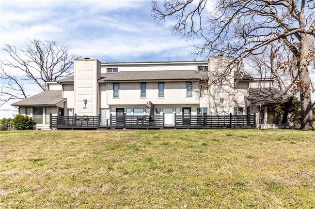 Photo - 101 E Hale Lake Rd