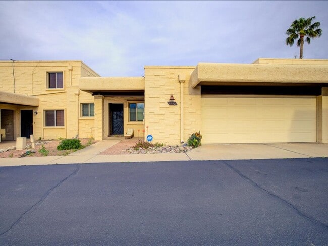2 Bedroom, 2.5 Bath - 2 Bedroom, 2.5 Bath Casa