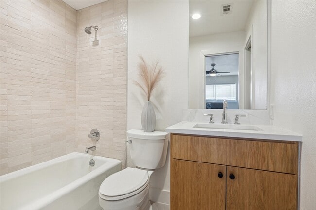 Photo - 40 River Hollow Ln