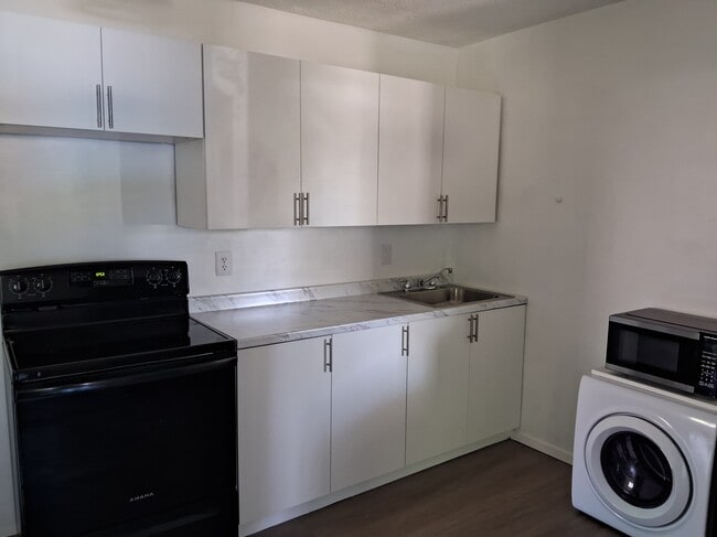 Photo - 207 Arnett Dr Unit 1 Bedroom 1  Bath