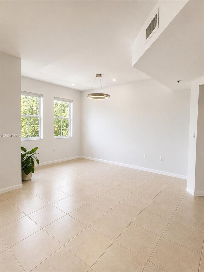 Photo - 11002 NW 83rd St Unit 213