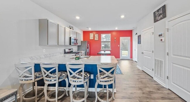 Photo - 371 Wheatfield Dr