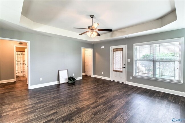 5021 Montauk Trail SE
