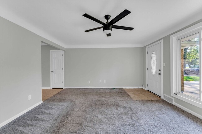 Photo - 6775 Middlebrook Blvd