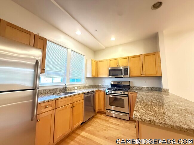 110 Second St Unit PH09