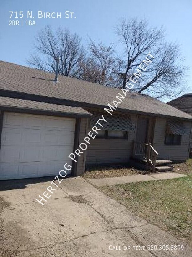 2 Bedroom 1 Bath with attached Garage Rental For Rent in Ponca City, OK