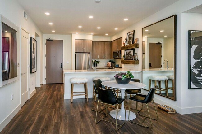 345 E McKinley Ave Unidad SI ID1267976P