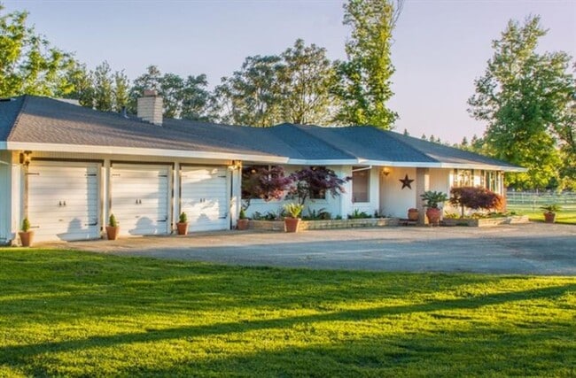 3 bed 2 ba ranchette in country on 7 acres - 3 bed 2 ba ranchette in country on 7 acres