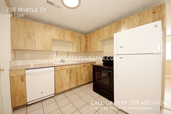 Photo - 708 Myrtle St