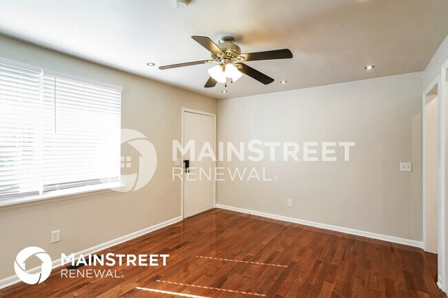 Photo - 3804 Scotwood Dr