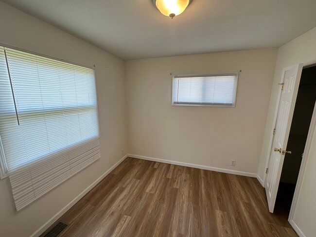 Photo - 710 Saratoga Ave