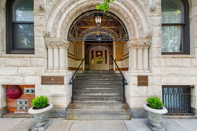 Photo - 4 Charlesgate E Unit 101