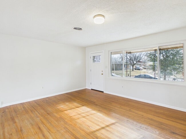 Photo - 2305 NW 43rd St